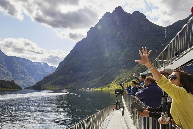 Private guided, Bergen to Oslo - Nærøyfjord Cruise & Flåm Railway - Viking Valley brings the past to life at Gudvangen