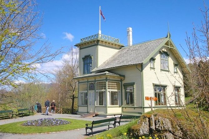 Private Guided City Sightseeing - Bergens Top Attractions - Fantoft Stave Church and Norwegian building traditions
