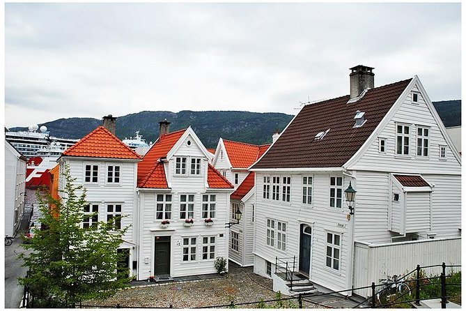 Private Guided City Sightseeing - Bergens Top Attractions - Troldhaugen and Edvard Grieg’s music