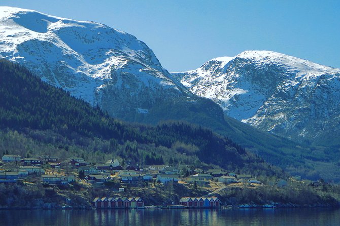 PRIVATE GUIDED TOUR: Folgefonna Glacier & Bondhus Valley from Bergen, 10 hours - Fossen Bratte and Steinsdalsfossen