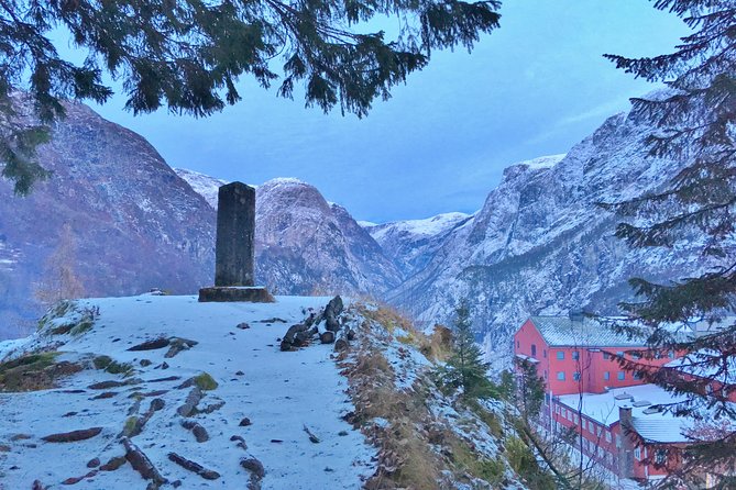 PRIVATE GUIDED TOUR: Highlights of Norway – Trip to the Sognefjord – WINTER - Stalheim brings steep roads and high waterfalls
