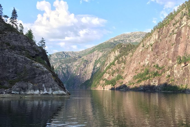 PRIVATE GUIDED TOUR: Secrets of the Fjords - the Osterfjord and Mo, 6-7 hours - Key points at a glance