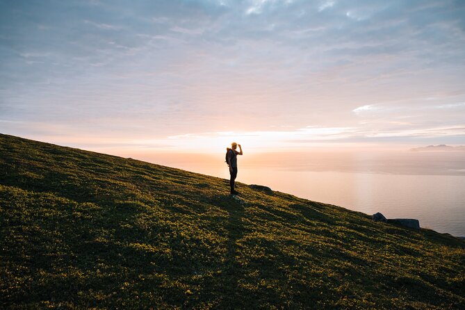 Private Midnight Tour To Gimsøya - Warm drinks, a simple meal, and a proper outdoor pause