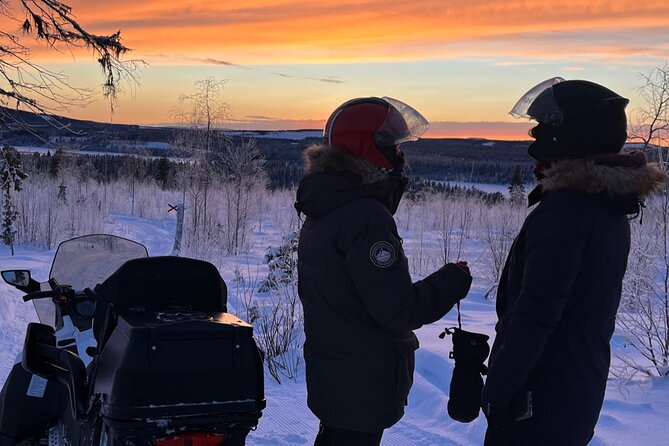 Private snowmobile day tours - What the private format is worth