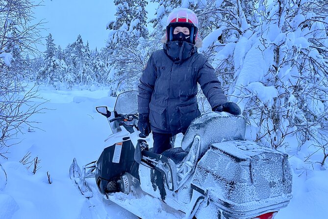 Private snowmobile day tours - Who will enjoy this four-and-a-half-hour outing