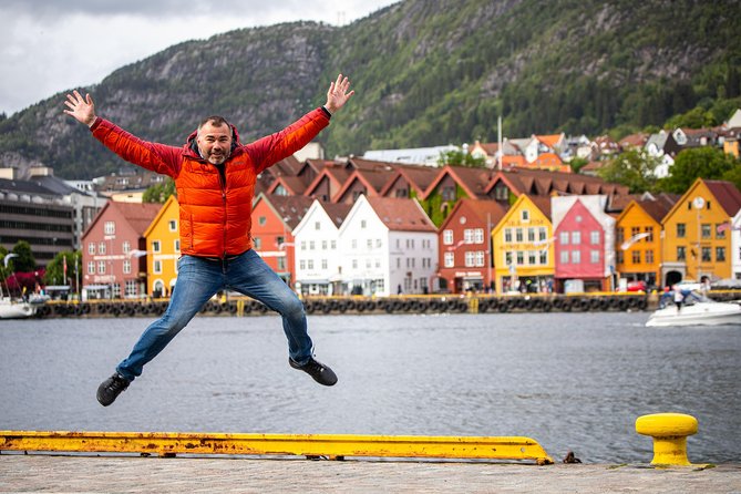 PRIVATE TOUR: Bergen city sightseeing, 4 hours - Start above the rooftops on Mount Fløyen