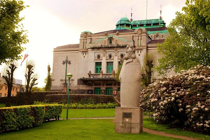 PRIVATE TOUR: Bergen city sightseeing, 4 hours - See Gamlehaugen without expecting a palace tour