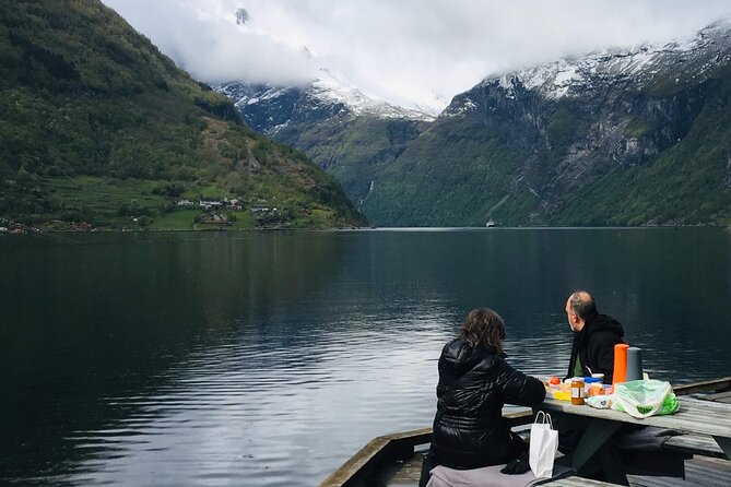 Private tour Geiranger and Glaciers 1 to 15 people - Briksdal Glacier with a troll car ride