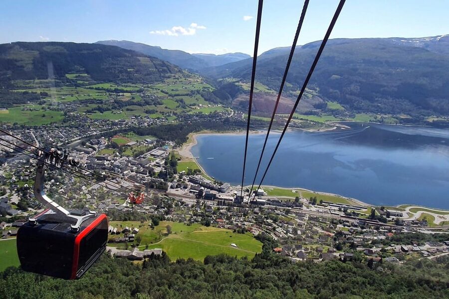 Private Tour-Hardangerfjord, Voss Gondol &4 Great Waterfalls - Fossen Bratte and Steinsdalsfossen