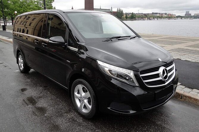 Private transfer Copenhagen airport, Port to or from the city - A practical ride between airport, hotel, and port