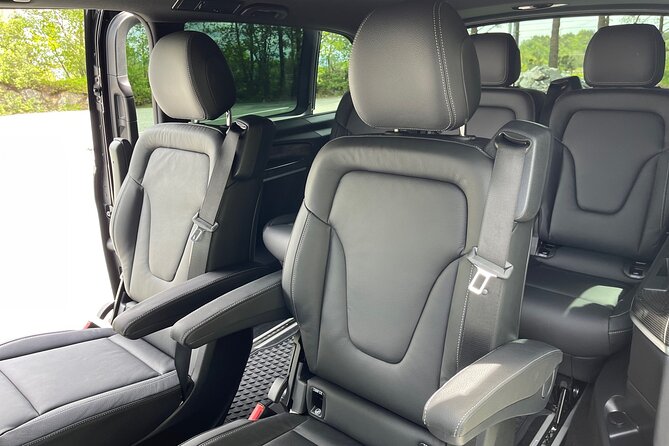 Private transfer From Bergen Airport - Hotels/Port 1-14 pax. - A calm landing at Bergen Airport
