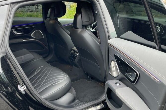 Private transfer From Bergen Airport - Hotels/Port 1-14 pax. - The 30-minute ride into Bergen