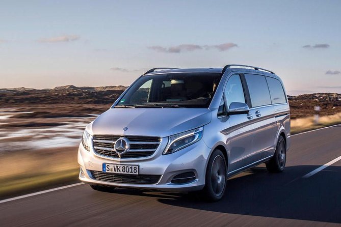 Private Transfer from Oslo City Centre to Oslo Airport - Handling traffic and unexpected delays