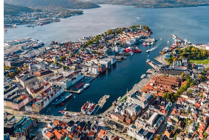 Private Walking Tour- Bergen Classics - The Hanseatic Museum and Schøtstuene