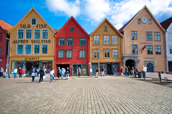 Private Walking Tour of Bergen - A private start at Bergen’s Festplassen