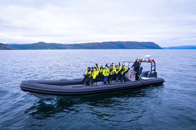 RIB Expedition to Seiland National Park - 3.5h - Going ashore in Bekkarfjord