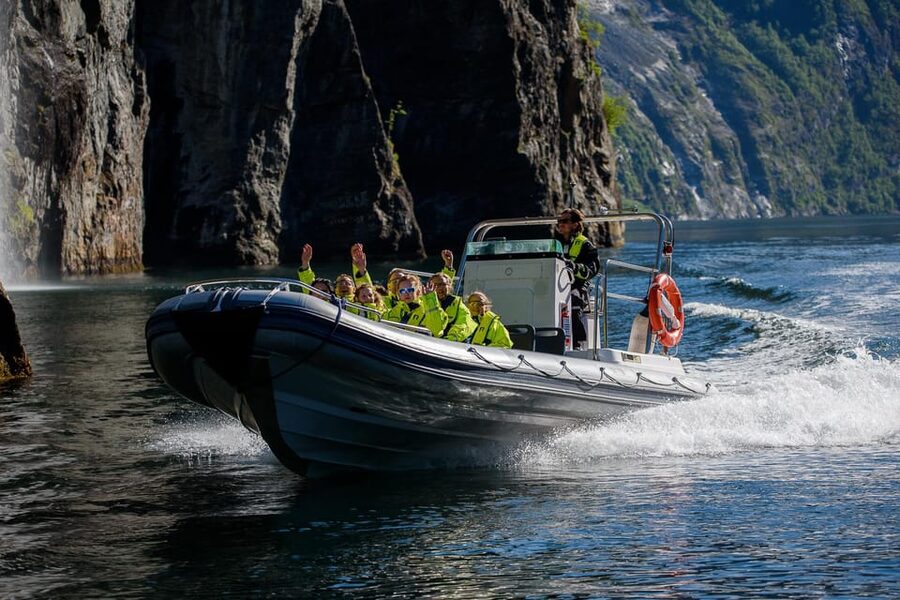 RIB Geiranger - Fjordsafari - Why a RIB is a good way to see Geirangerfjord