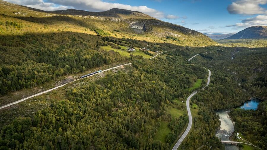 Romsdalen: Rauma Railway Golden Train with Guide - Commentary, phones, and what to bring