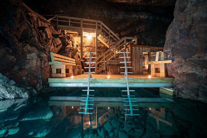 Sauna Ritual of the Lady of the Mine Experience - The underground chamber and crystal-clear water