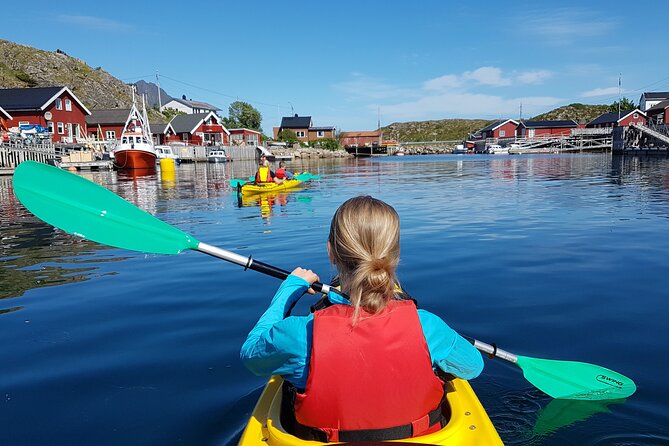 Sea Kayak Guided Tours on Skrova Island - Three hours around Skrova Island