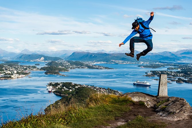 Seakayak And Hike in Ålesund - Hiking toward Mt. Sukkertoppen