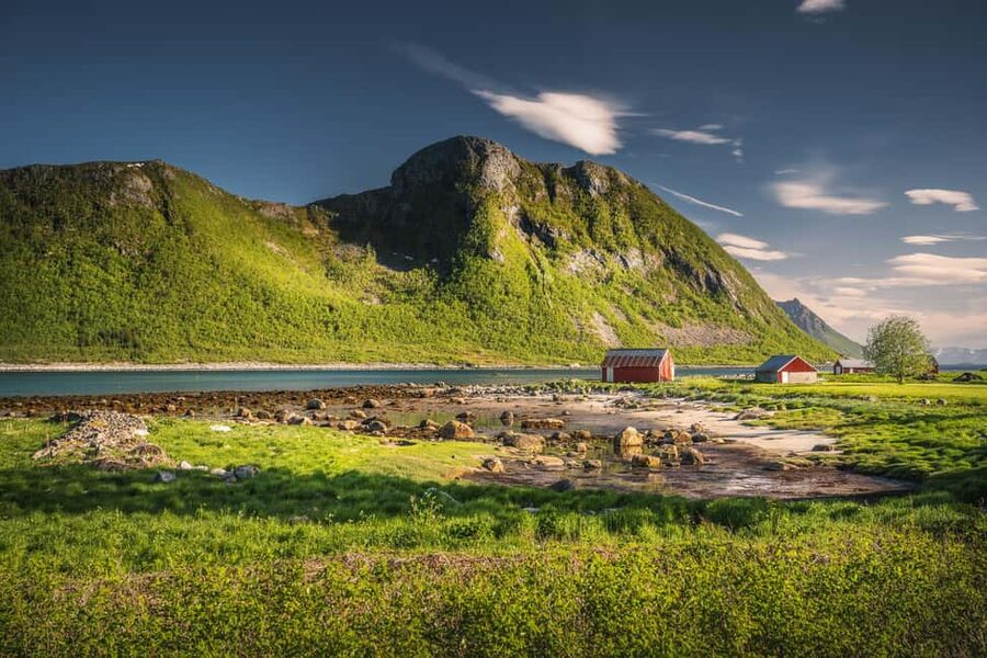 Senja: Guided Tour around Senja - Tungeneset and the drama of the outer coast