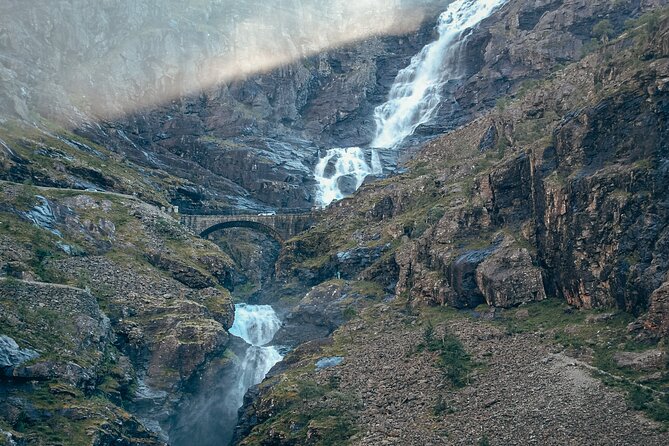 Sightseeing Tour in Trollstigen - Land of Trolls - Guide quality can make the long drive much better