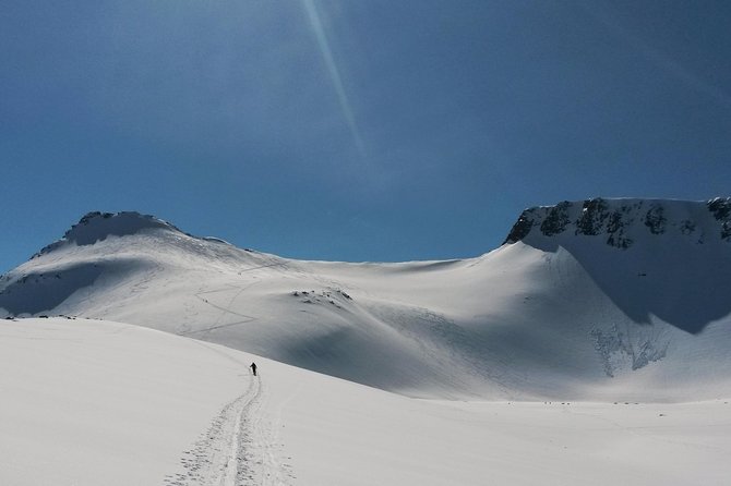 Ski Touring with Norway Mountain Guides. - Who will enjoy this most