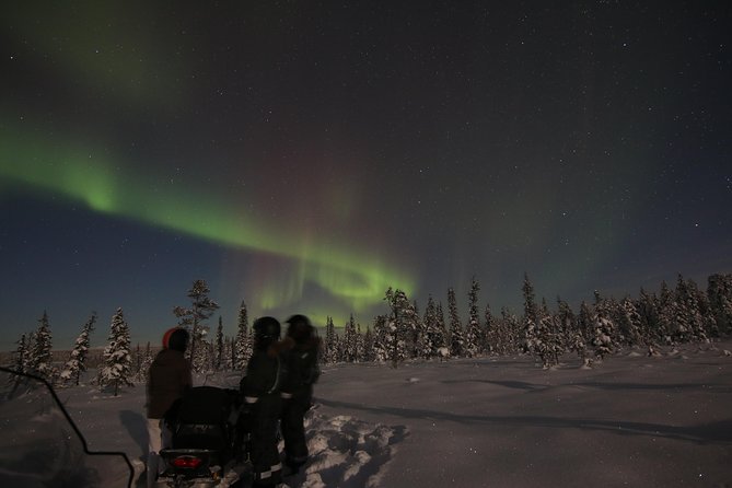 Snowmobile Aurora Expedition with dinner - Dinner beside the open fire