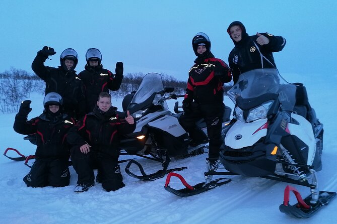 Snowmobile safari in the mountain plateau of Finnmarksvidda - What happens when Arctic weather turns rough