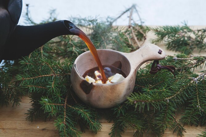 Snowshoe Winter Hike from Stockholm - Who will enjoy this winter hike most