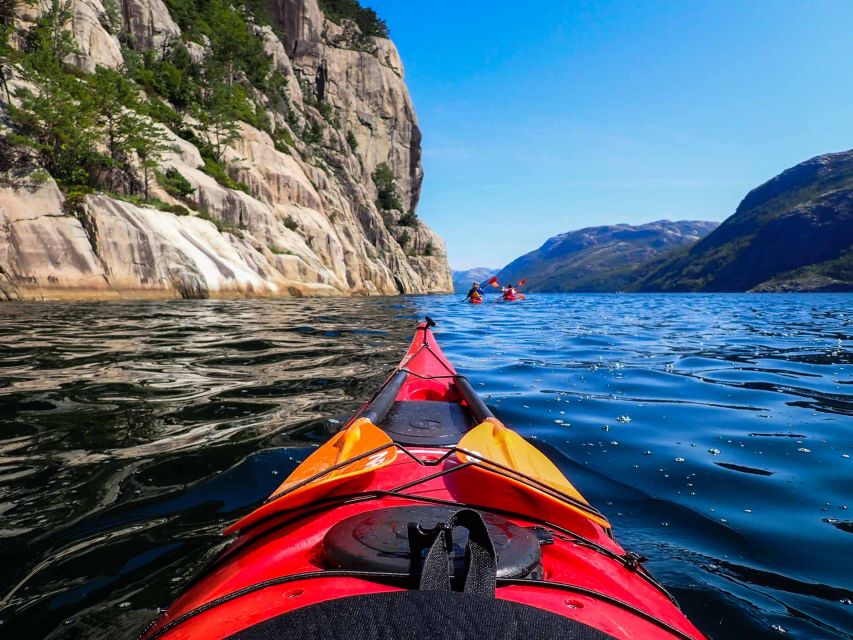 Stavanger: Guided Kayaking in Lysefjord - Why Lysefjord looks different from a kayak