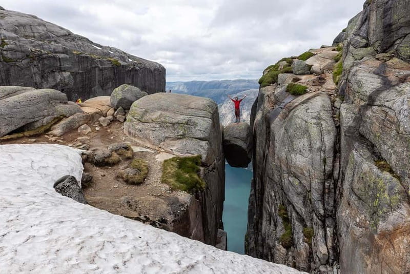Stavanger: Kjerag Summer Hike with Packed Lunch - Leaving Stavanger before the day gets busy