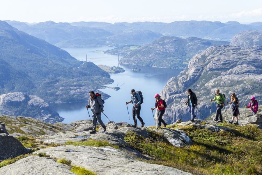 Stavanger: Preikestolen Hidden Trail Hike + Canoe + Lunch - Lunch with a wider view than Pulpit Rock