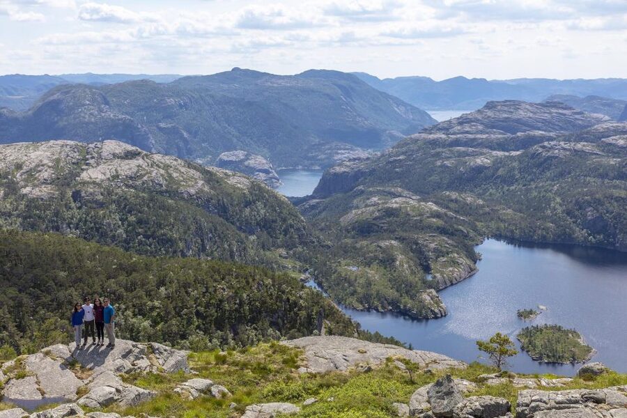Stavanger: Preikestolen Hidden Trail Hike + Canoe + Lunch - Your morning pickup and the ride to Revsvatnet