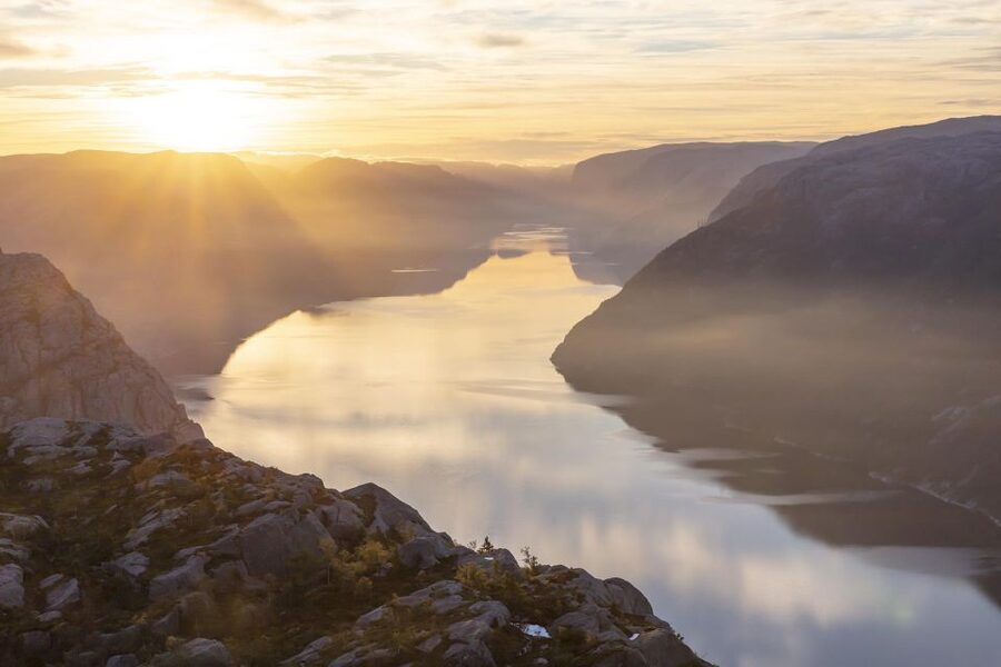 Stavanger: Preikestolen Sunrise Hike with Breakfast Buffet - Key points before you book