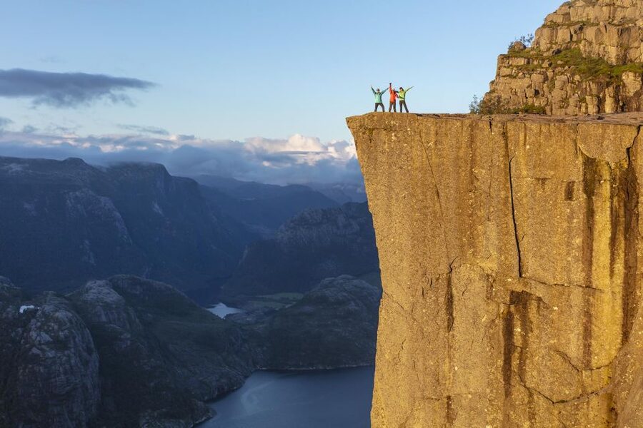 Stavanger: Preikestolen Sunrise Hike with Breakfast Buffet - Is $253 a fair price?