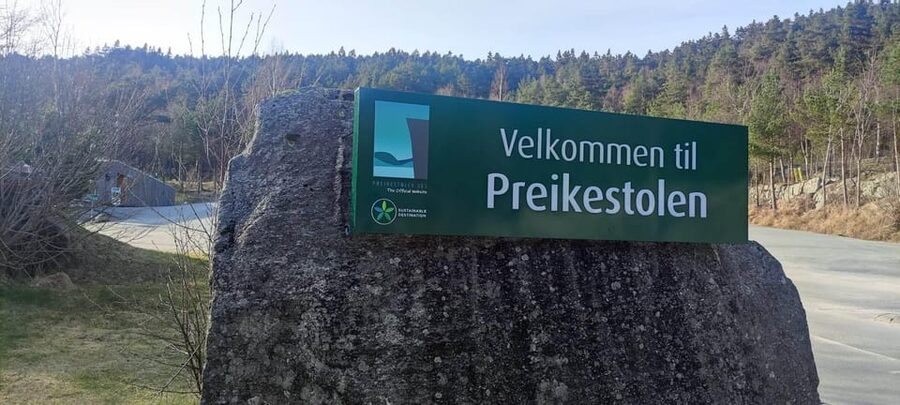 Stavanger: Preikestolen Tour with Guide and Pickup - Key points to know before you book