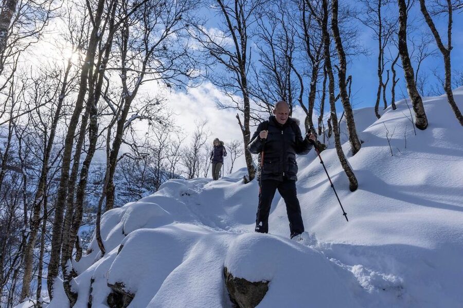 Stavanger: Preikestolen Winter Hike + Hot Lunch - Two hours back down, with winter care