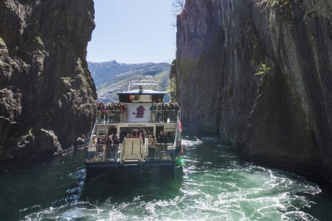 Stavanger: Waterfalls, Caves and Rock Tour By Sea - Pulpit Rock from the water