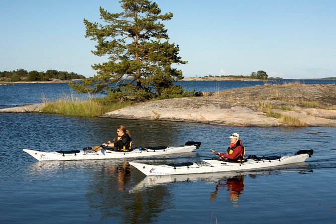 Stockholm Archipelago Kayaking Day Tour - Safety instruction before the first paddle