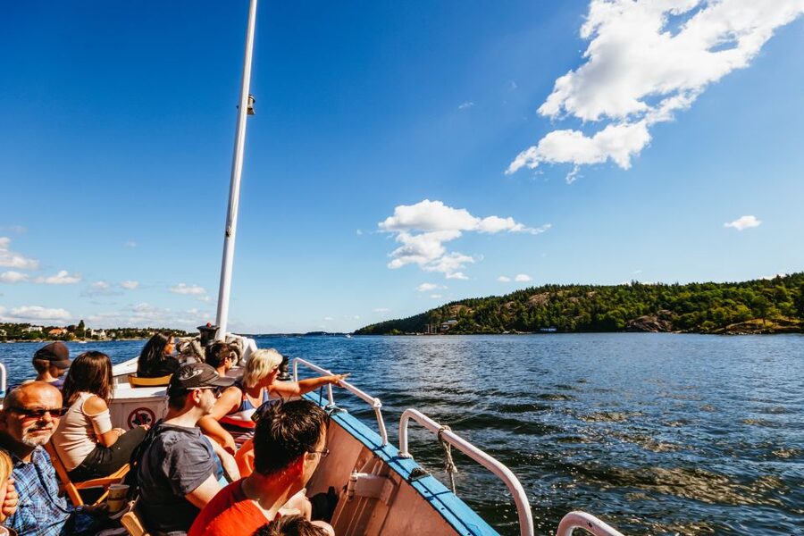 Stockholm: City Archipelago Sightseeing Cruise with Guide - Who should book this cruise?