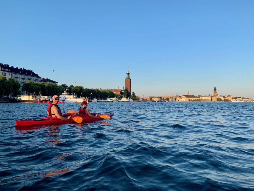 Stockholm: Daytime Kayak Tour in Stockholm City - Paddling through the city for two and a half hours