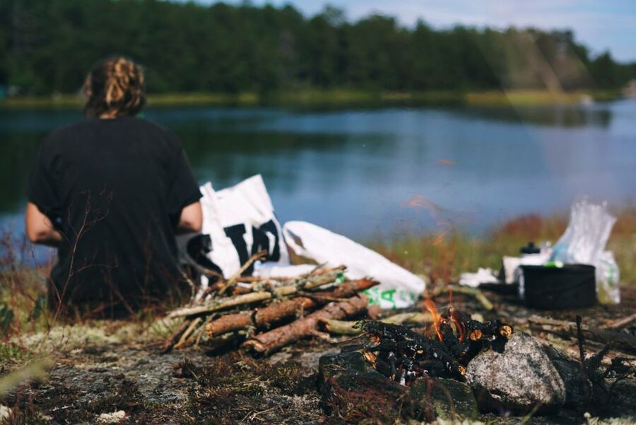 Stockholm Evening Kayak with BBQ. - Arriving at Långholmen from Hornstull