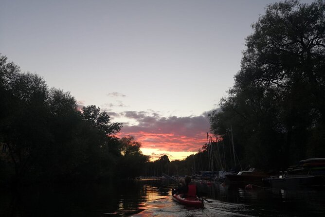 Stockholm Evening Kayak with BBQ - Small Group - Two hours of paddling through Stockholm