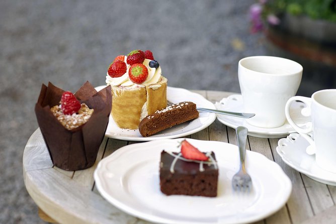 Stockholm Fika Tour - What happens during the four or five stops