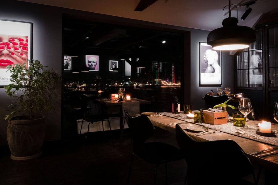 Stockholm: Fotografiska Museum Entrance Ticket - The café and restaurant add real value