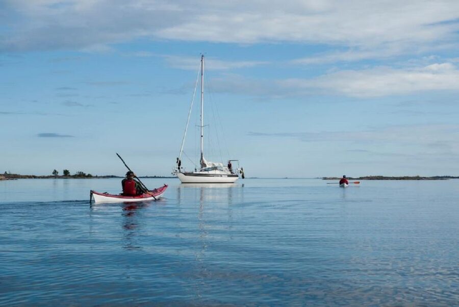 Stockholm: Full-Day Archipelago Kayaking Adventure - Paddling through the island maze