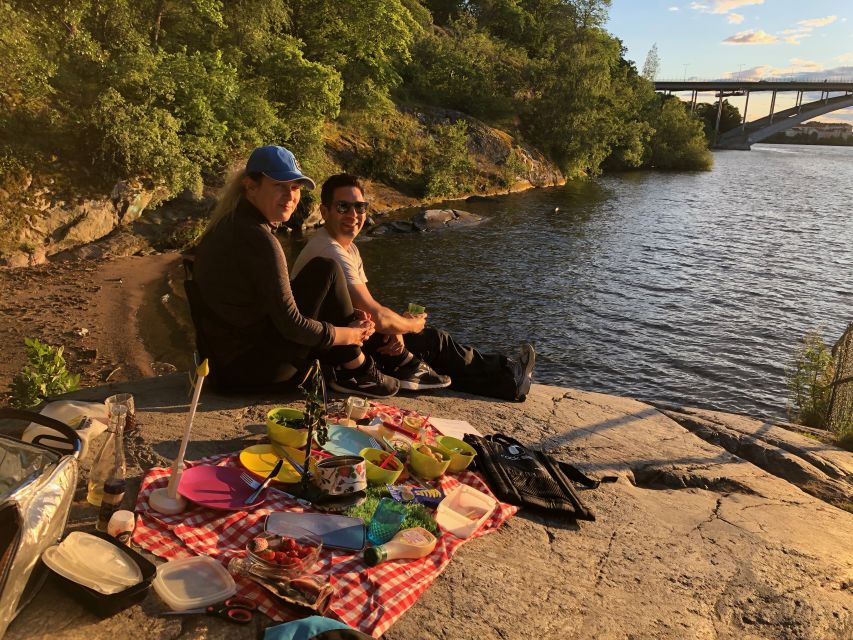 Stockholm: Guided Kayak City Tour & Optional Midsummer Meal - The evening option adds food and a different mood