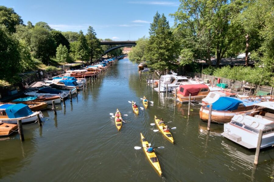 Stockholm: Guided Kayak City Tour & Optional Midsummer Meal - What the morning paddle feels like